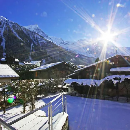 Dom wakacyjny Huette Raphael By Interhome Chamonix